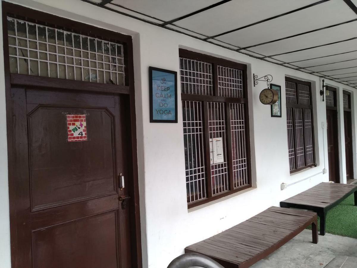 Mochila Youth Hostel Mcleod Ganj Dharamsala Zewnętrze zdjęcie